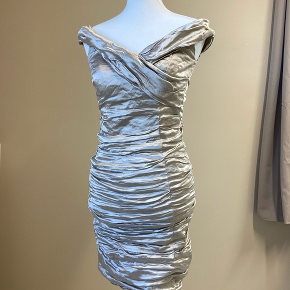 Champagne rouched off the shoulder size 6 Nicole Miller Party Dress - Picture 1 of 5